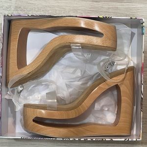 Worn once! Jeffrey Campbell It’s Lit gorgeous wedge! Sz 11